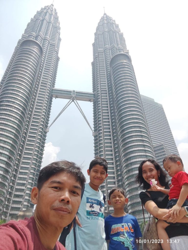 Hizkia and family sightseeing in KL