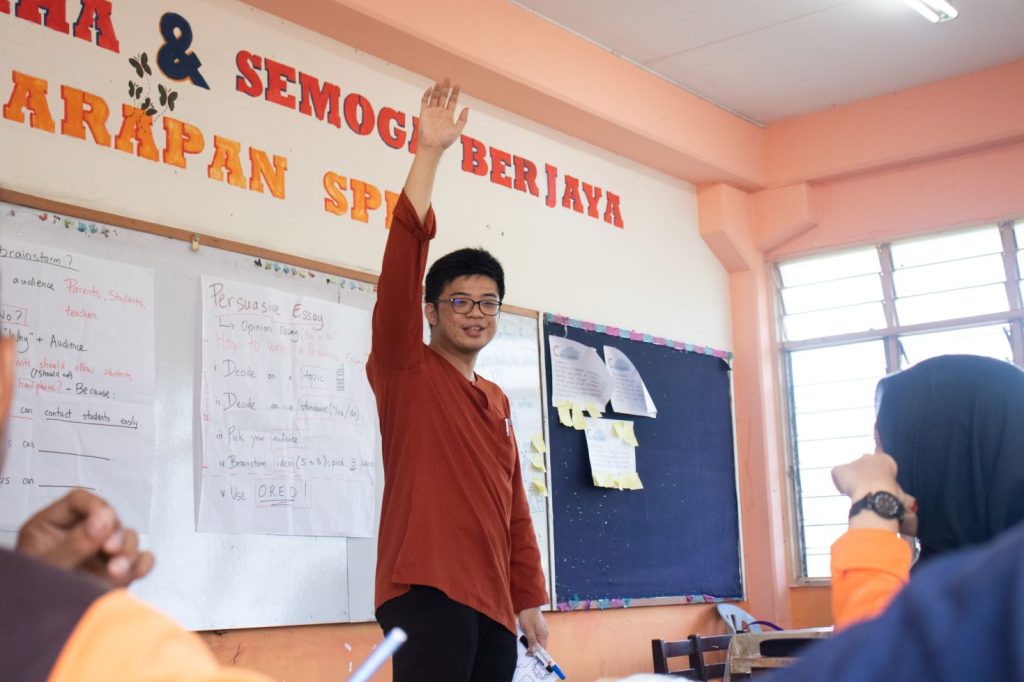 Jun Wu teaching a class 2 - KLSCM