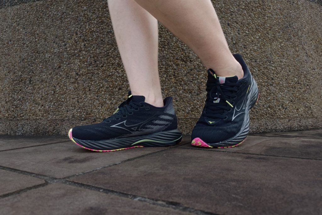 A Closer look at the Mizuno Wave Rider 28