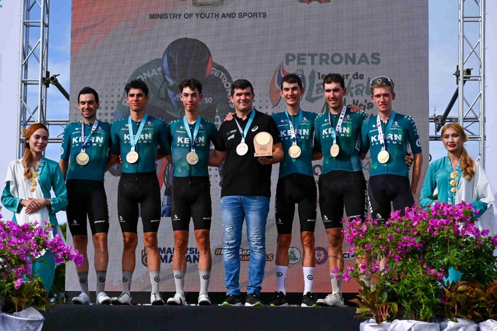 Equipo Kern Pharma emerged as the overall team champions