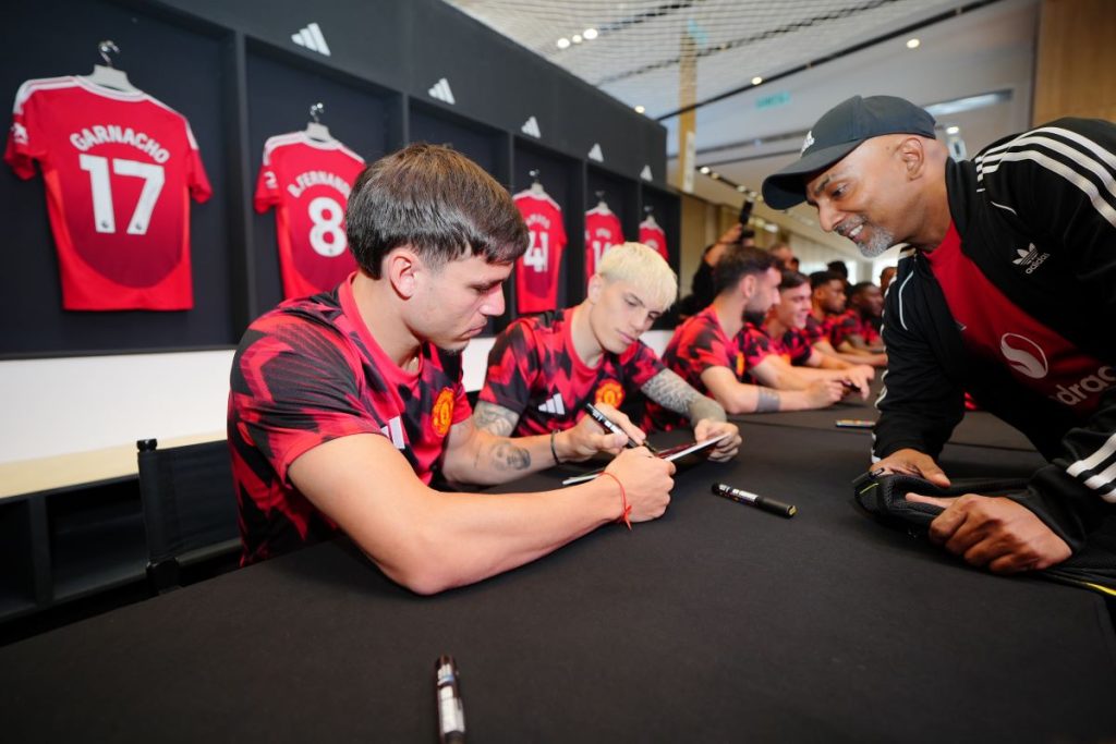 Adidas Road to United