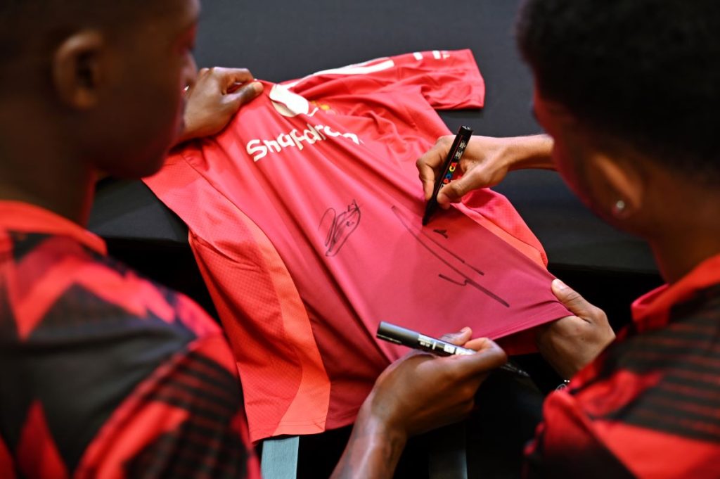 Adidas Road to United