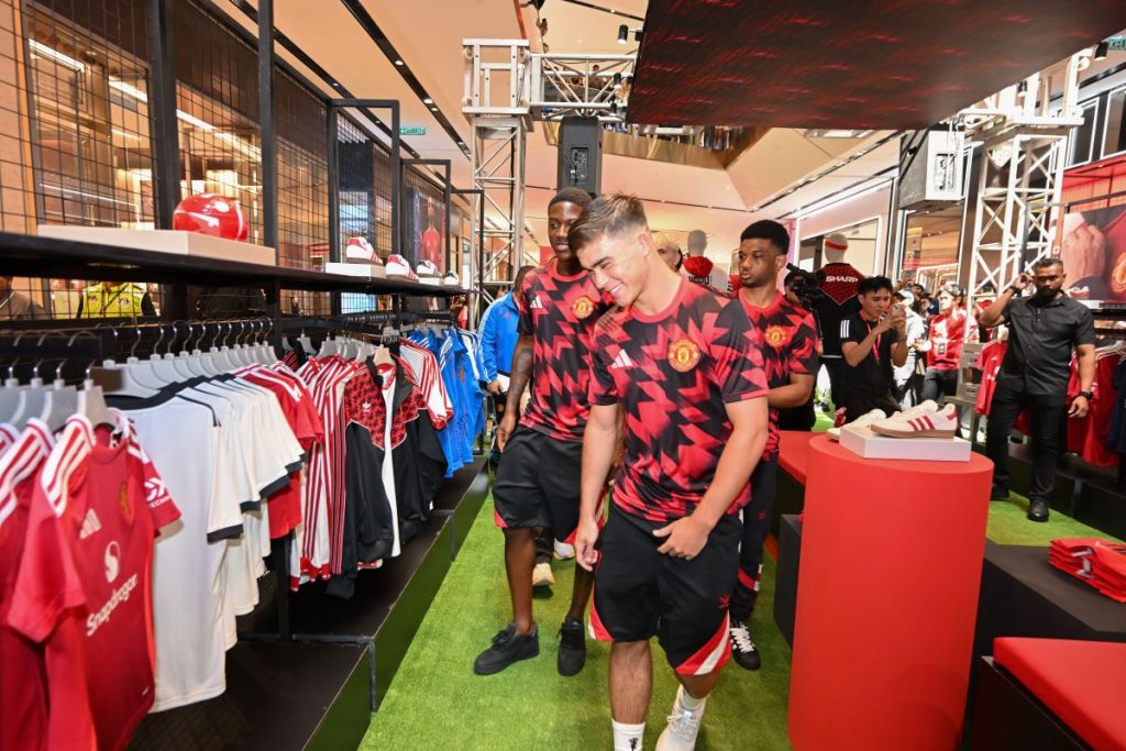 Adidas Road to United