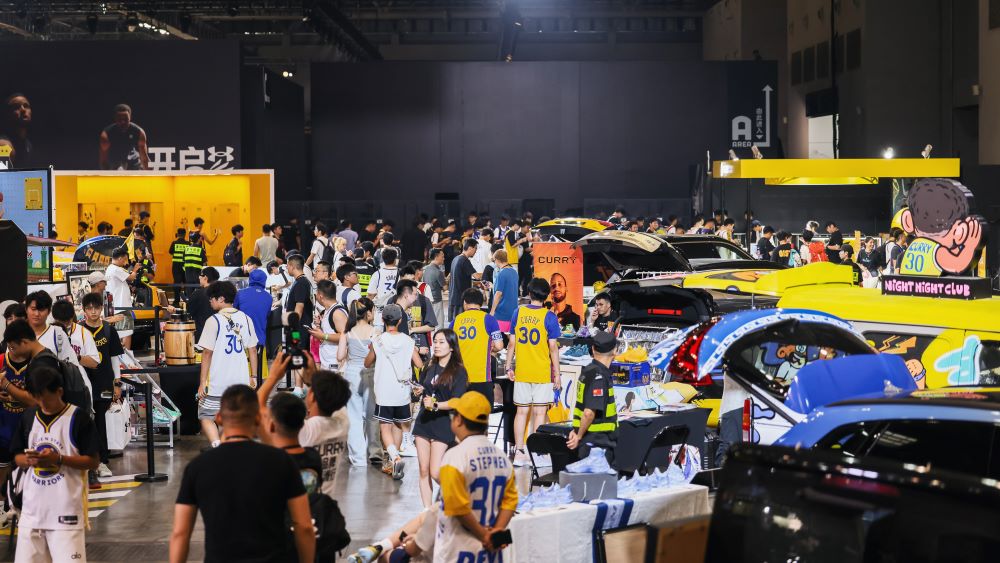 CURRY Brand Asia Tour Concludes in Chongqing Triumph
