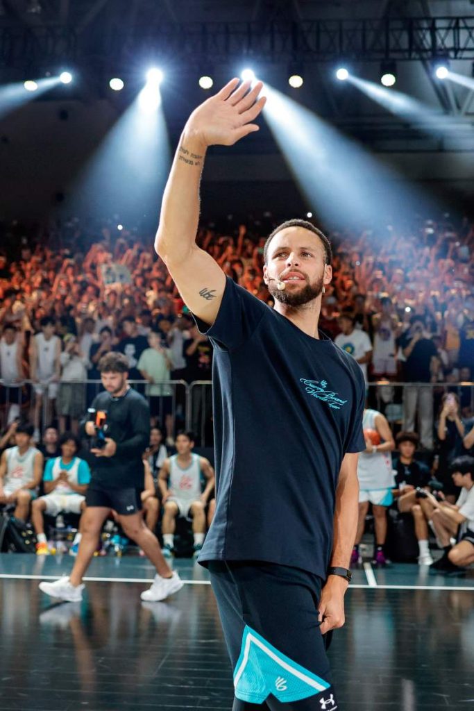 CURRY Brand Asia Tour Concludes in Chongqing Triumph