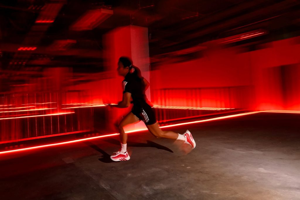 adidas Hyperrelay